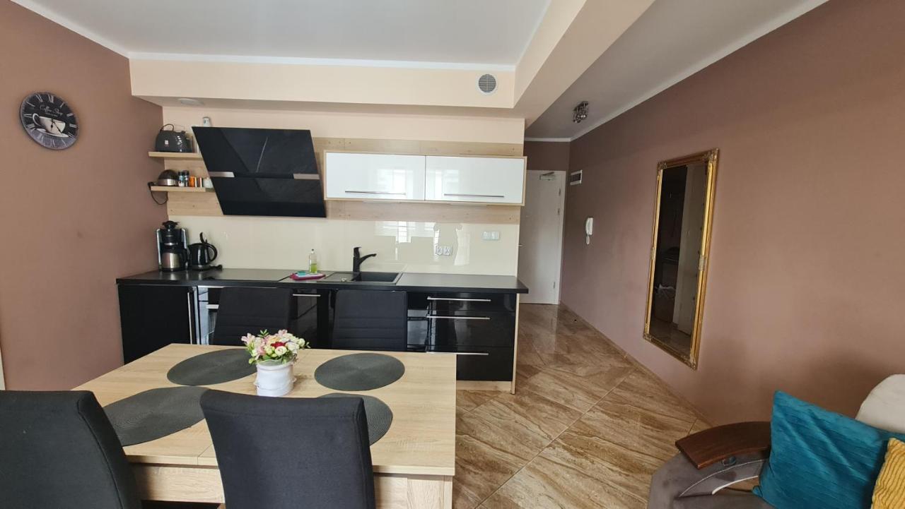 Four Seasons Aquamarina Apartment Swinoujscie Bagian luar foto