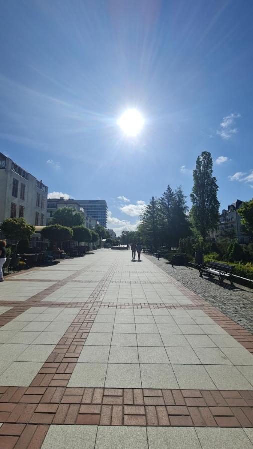 Four Seasons Aquamarina Apartment Swinoujscie Bagian luar foto