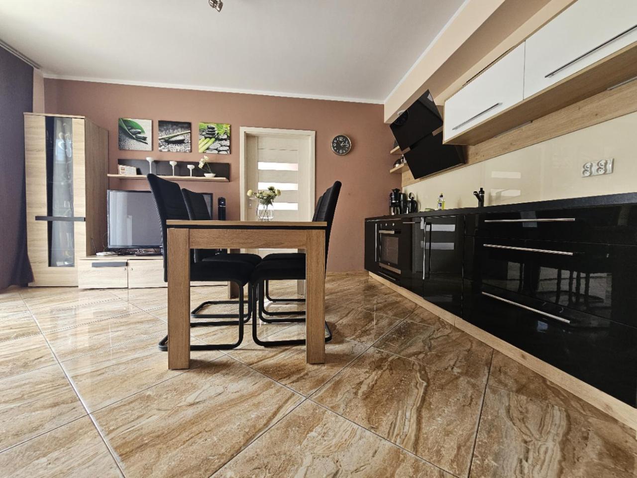 Four Seasons Aquamarina Apartment Swinoujscie Bagian luar foto