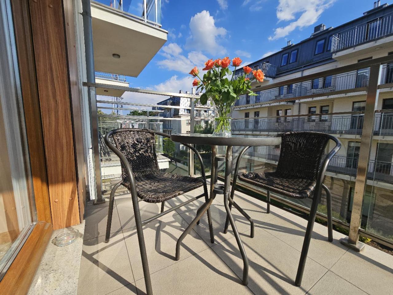 Four Seasons Aquamarina Apartment Swinoujscie Bagian luar foto