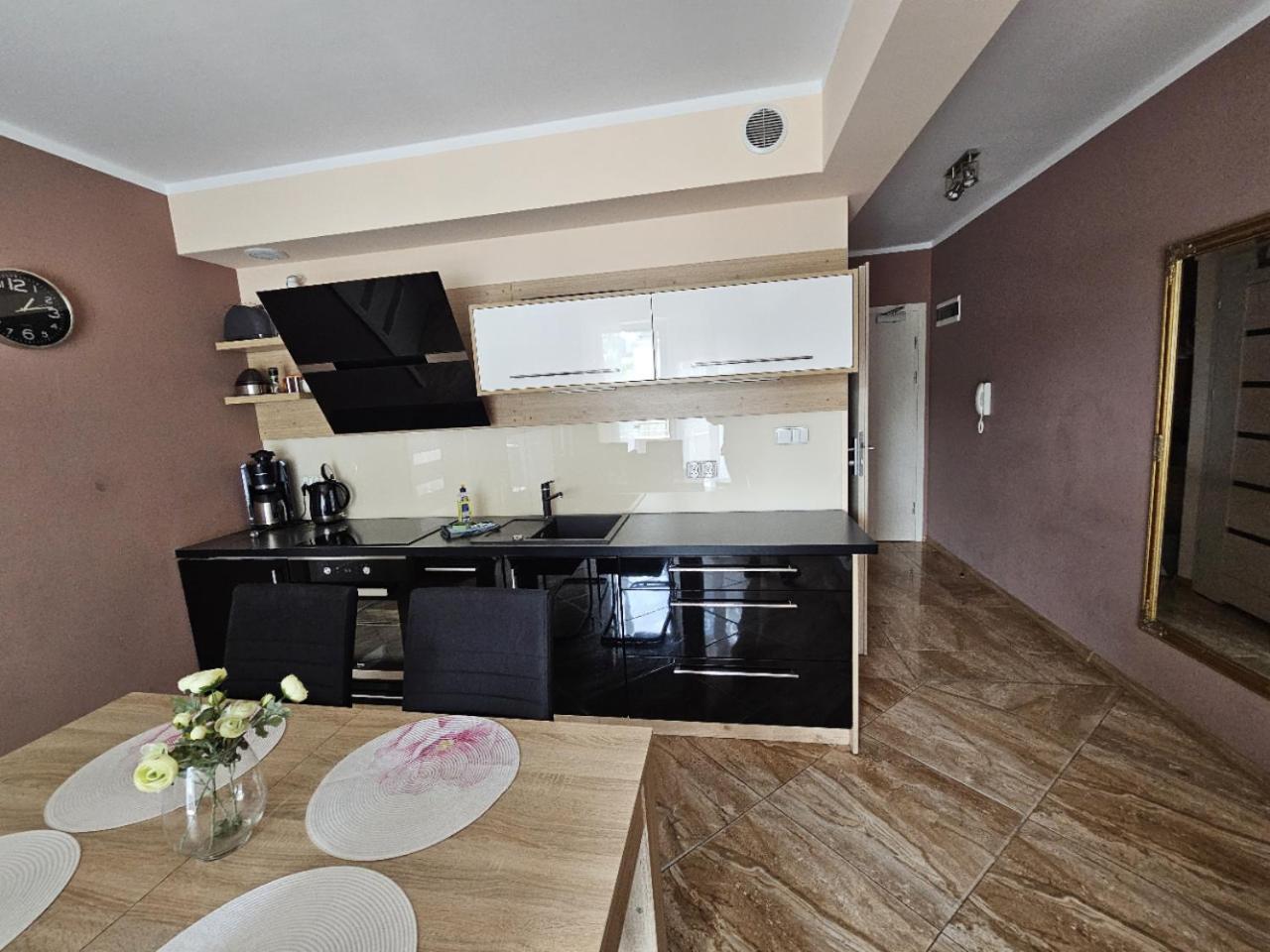 Four Seasons Aquamarina Apartment Swinoujscie Bagian luar foto