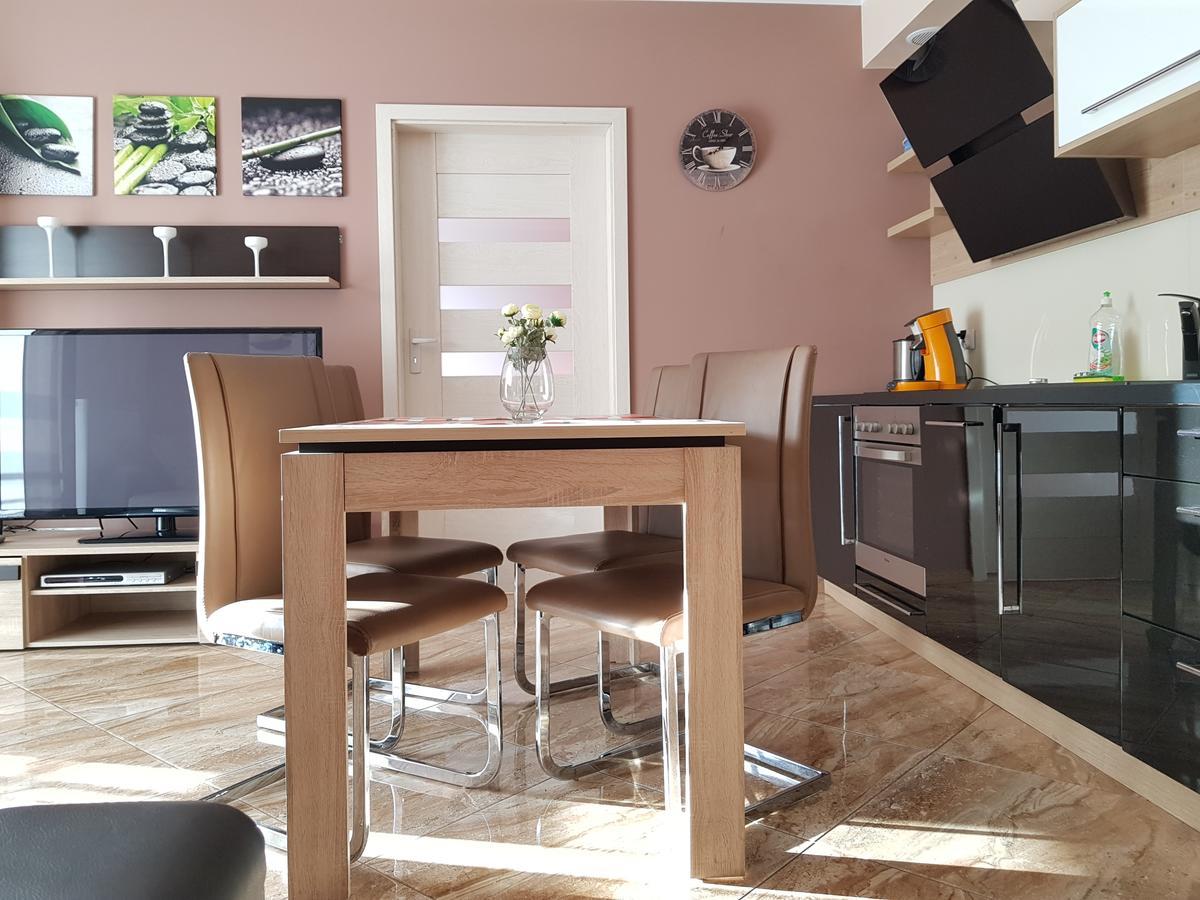 Four Seasons Aquamarina Apartment Swinoujscie Bagian luar foto