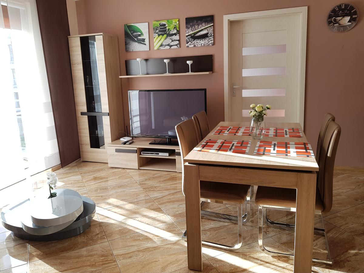 Four Seasons Aquamarina Apartment Swinoujscie Bagian luar foto